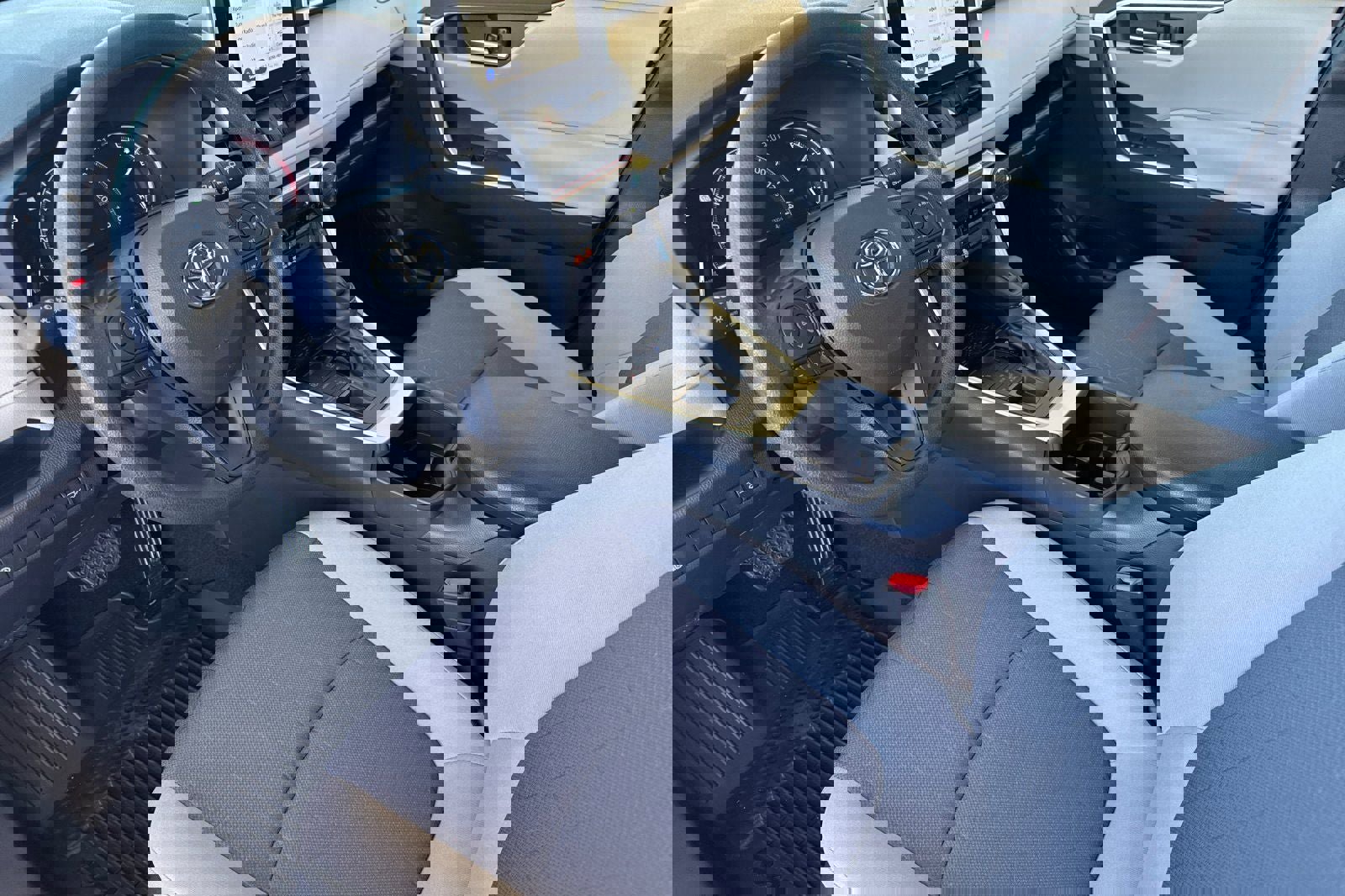 New 2025 Toyota RAV4 XLE image 11