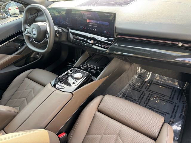Certified 2025 BMW 530i xDrive image 21