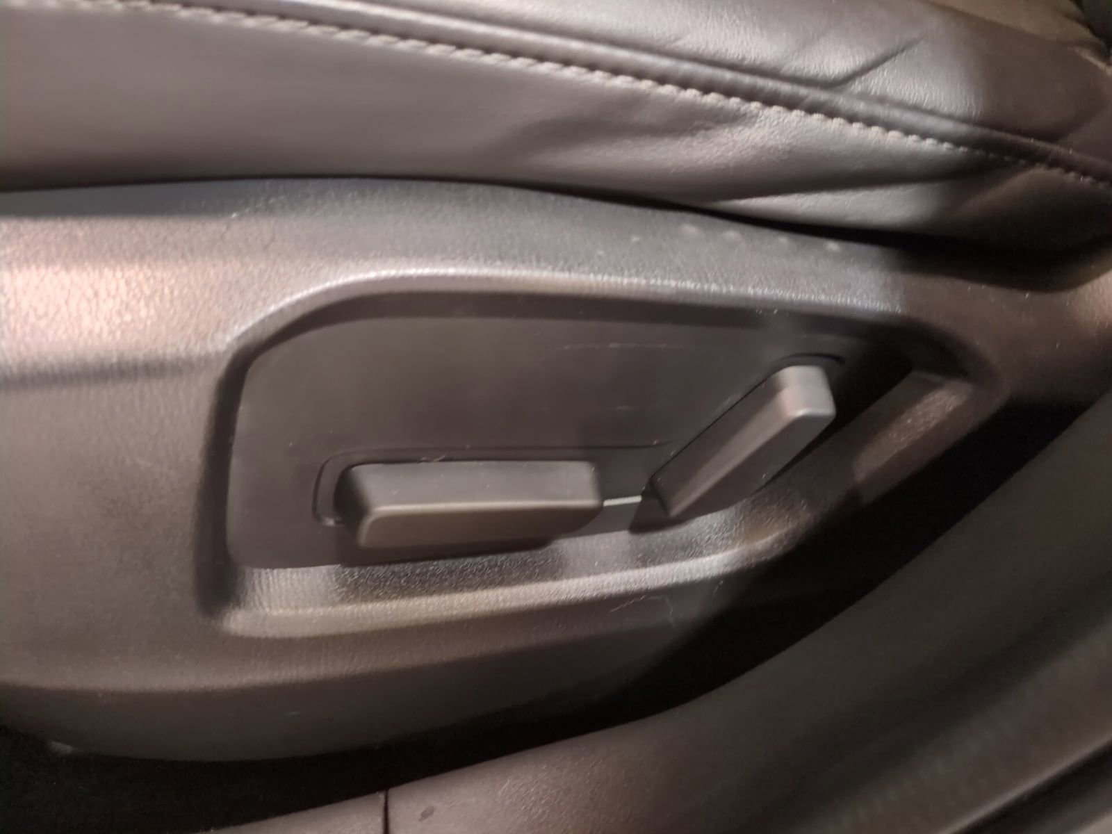 Used 2020 MAZDA CX-5 Touring image 17