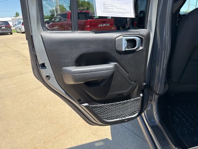 Used 2023 Jeep Gladiator Rubicon w/ Cold Weather Group AWD/4WD image 21