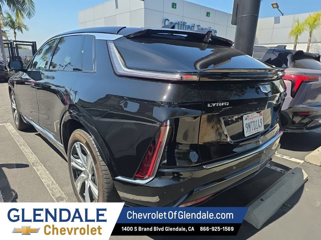 Certified 2024 Cadillac Lyriq Tech RWD image 3