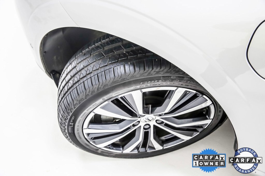 Used 2022 Volvo XC60 T8 Inscription Expression w/ Advanced Package image 14