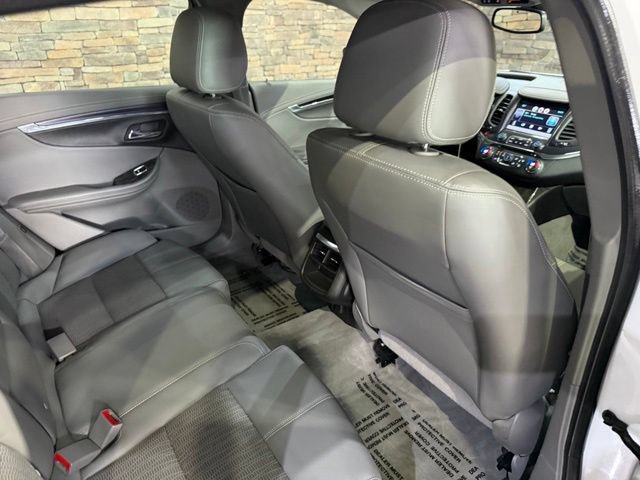 Used 2015 Chevrolet Impala LT w/ Convenience Package FWD image 29