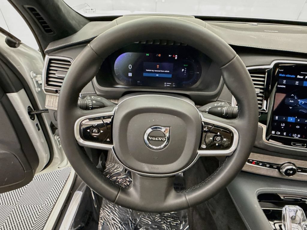 Used 2023 Volvo XC90 T8 Ultimate AWD/4WD image 11
