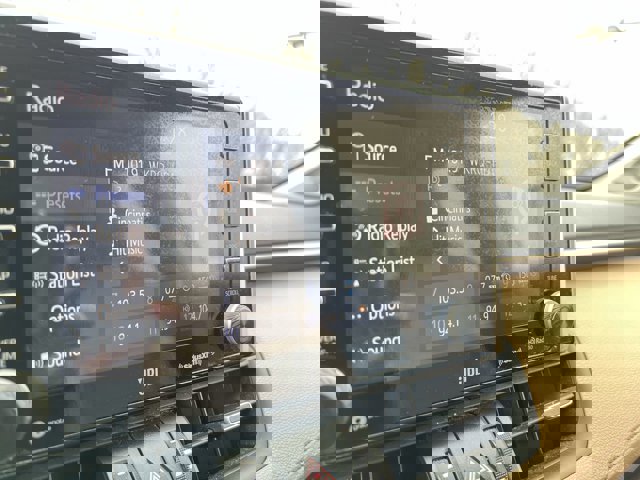 Used 2019 Toyota RAV4 Limited image 13