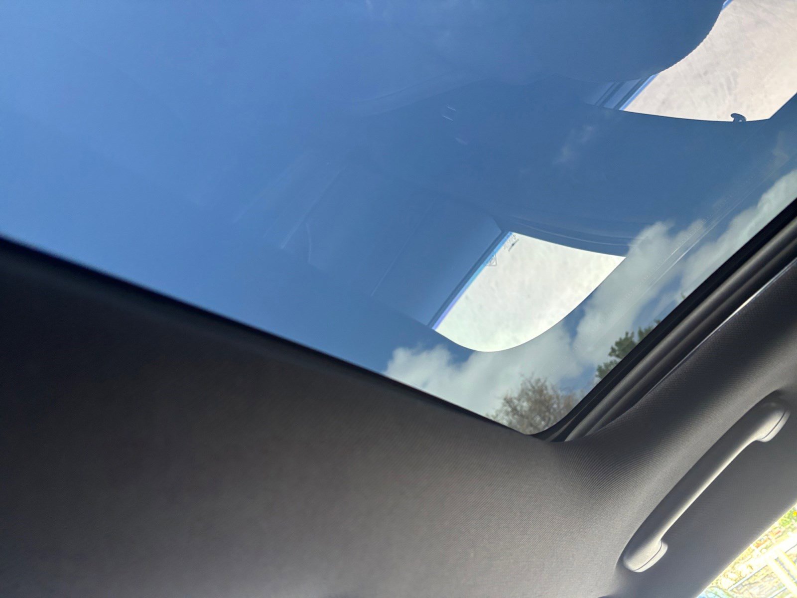 Used 2023 Genesis GV70 2.5T w/ Advanced Package image 19