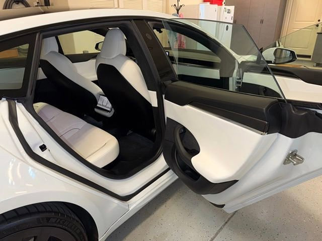 Used 2023 Tesla Model S Plaid AWD/4WD image 16