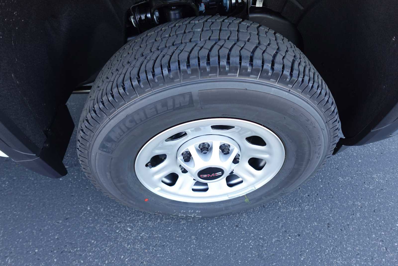 New 2026 GMC Sierra 2500 Pro w/ Snow Plow Prep/Camper Package image 28