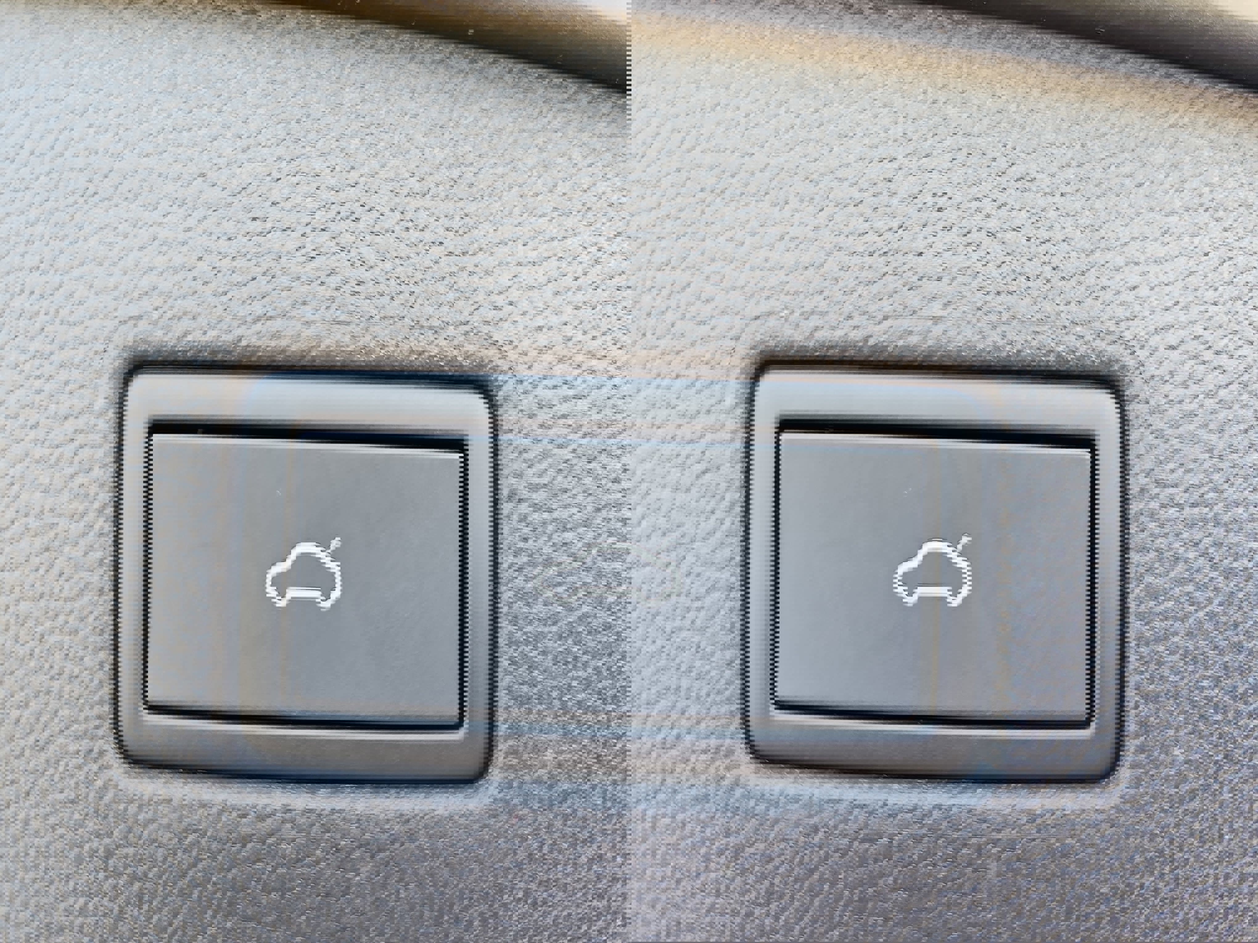 Used 2024 Volkswagen Tiguan SE R-Line image 14