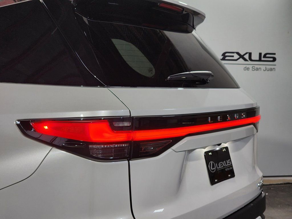 New 2025 Lexus TX 550h AWD Plug-In Hybrid image 15