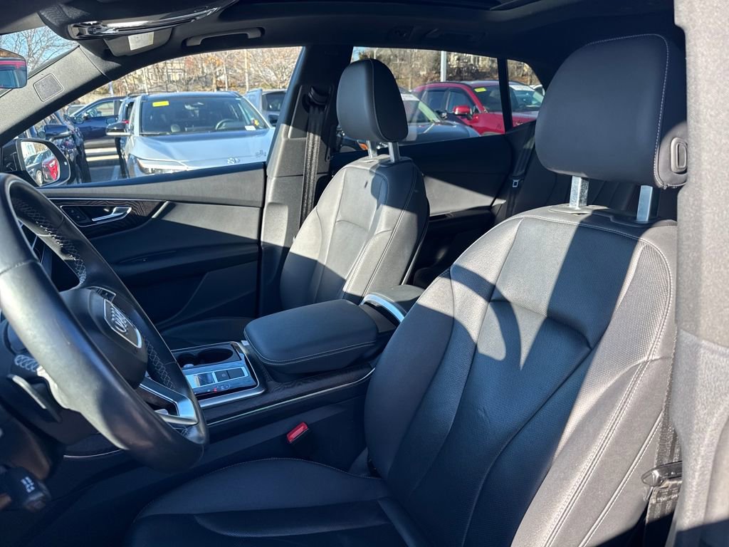 Used 2021 Audi Q8 Premium Plus w/ Premium Plus Package image 16