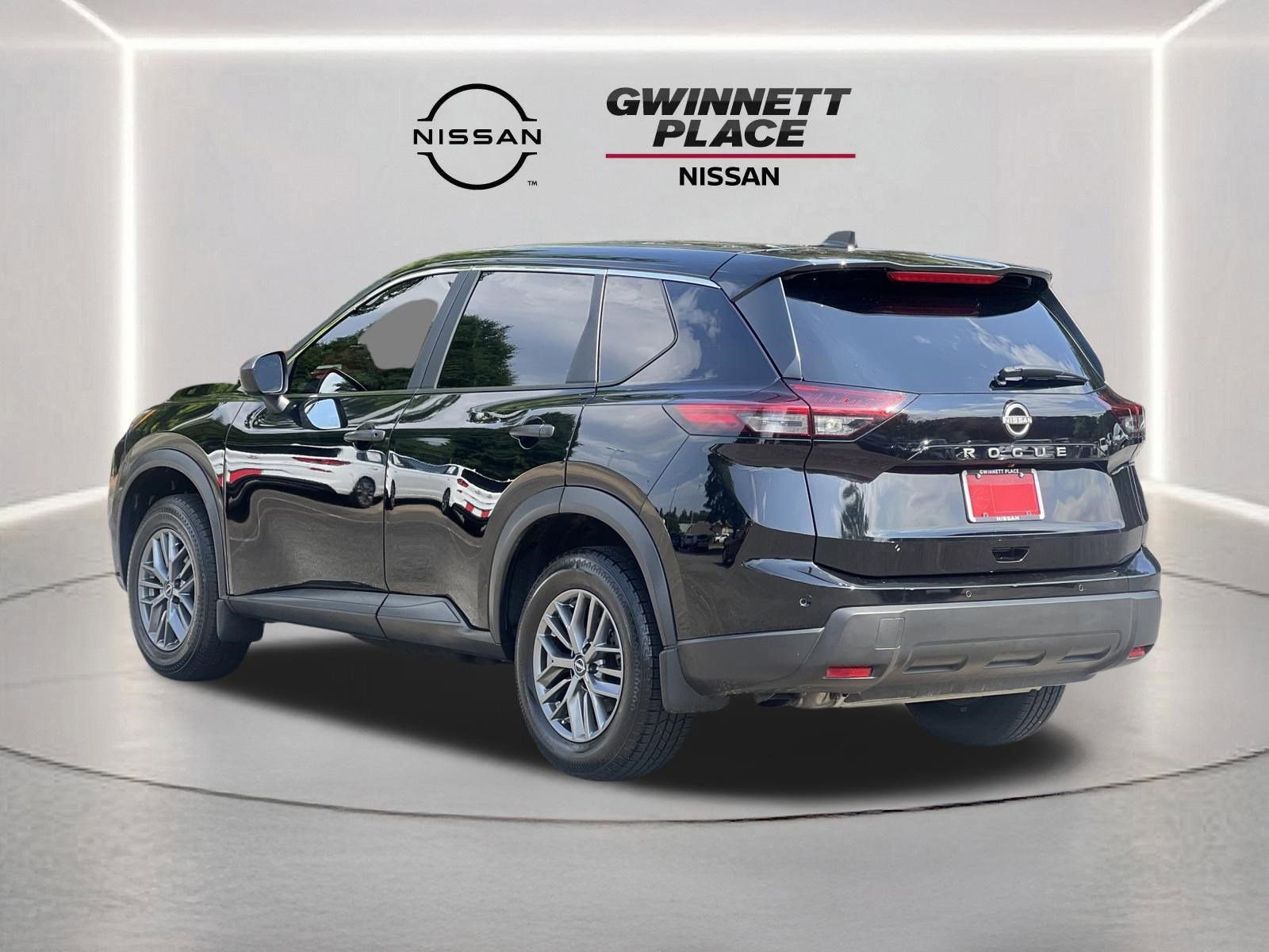 Used 2024 Nissan Rogue S FWD image 21