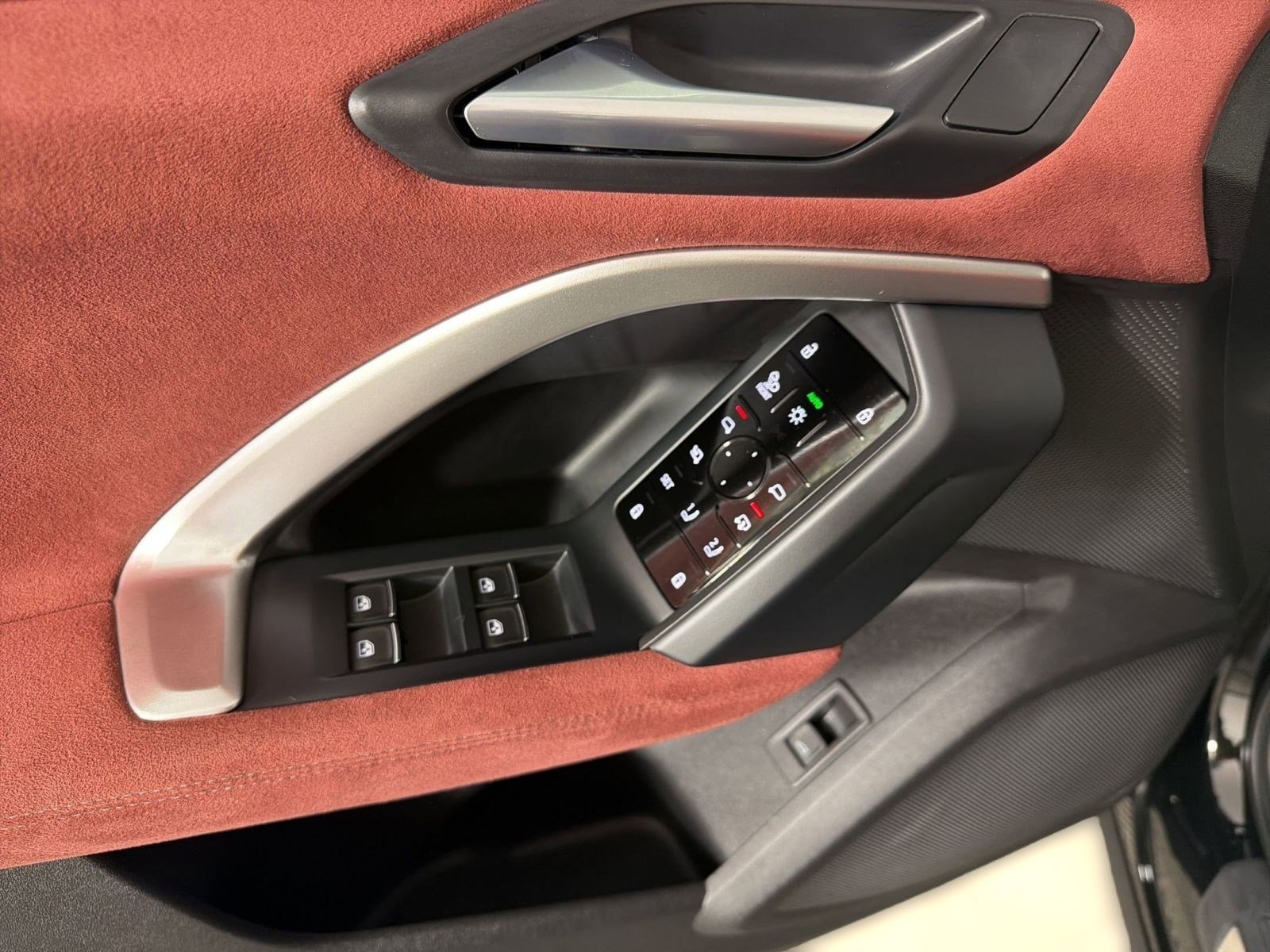 New 2026 Audi SQ5 Premium Plus AWD/4WD image 19