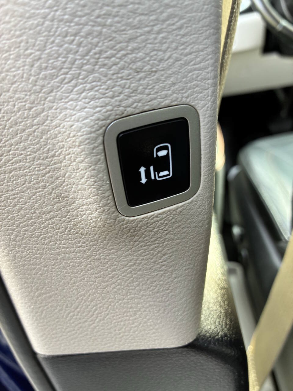 Used 2019 Chrysler Pacifica Touring-L FWD image 20