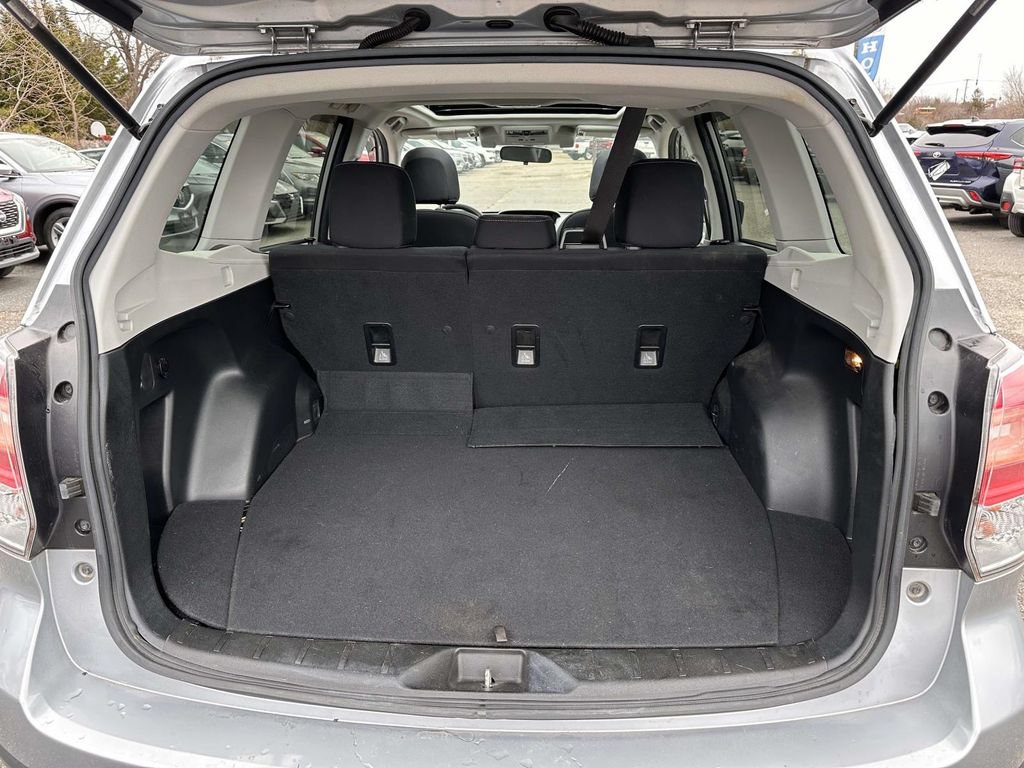 Used 2017 Subaru Forester 2.5i Premium AWD/4WD image 7