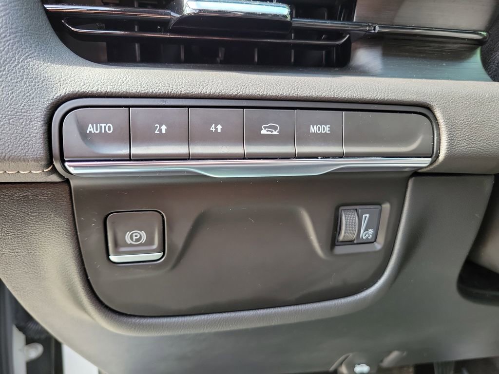 Used 2022 Cadillac Escalade Luxury image 25