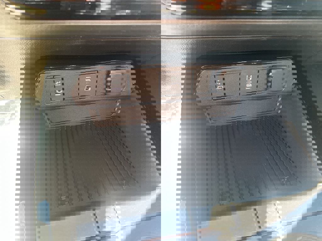 New 2026 Toyota Prius LE image 6