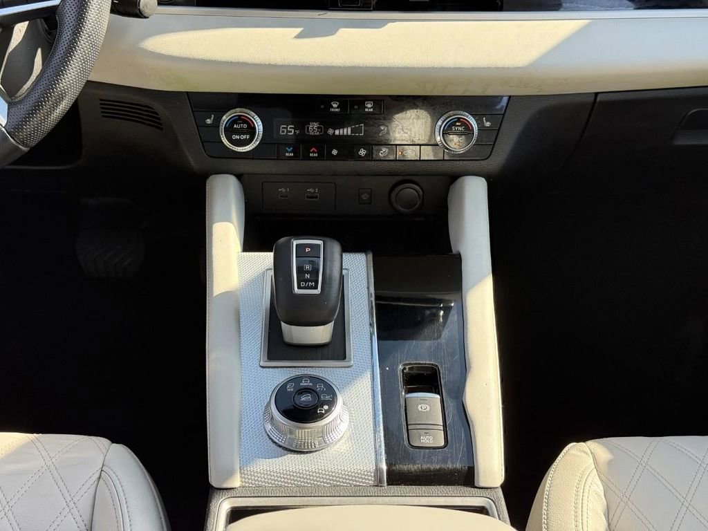 Used 2022 Mitsubishi Outlander SEL image 11