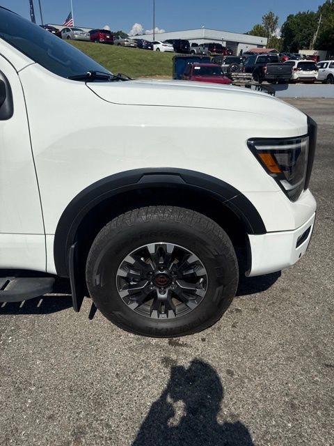 Used 2024 Nissan Titan PRO-4X w/ Pro-4x Convenience Package AWD/4WD image 16