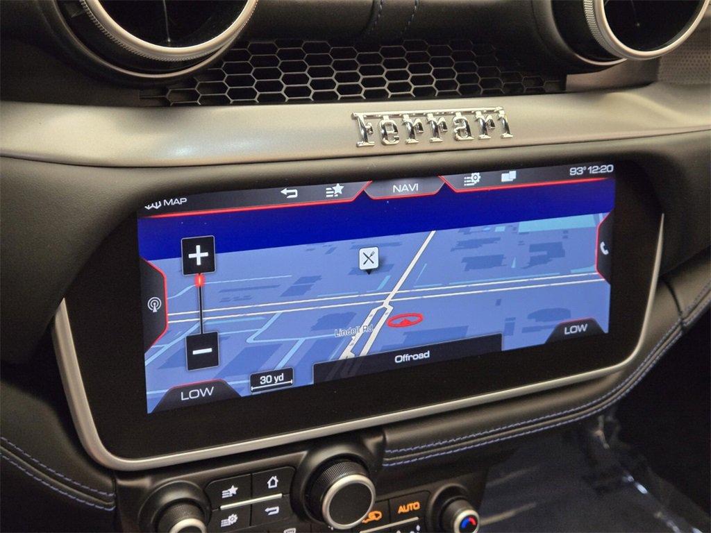 Used 2019 Ferrari Portofino image 38