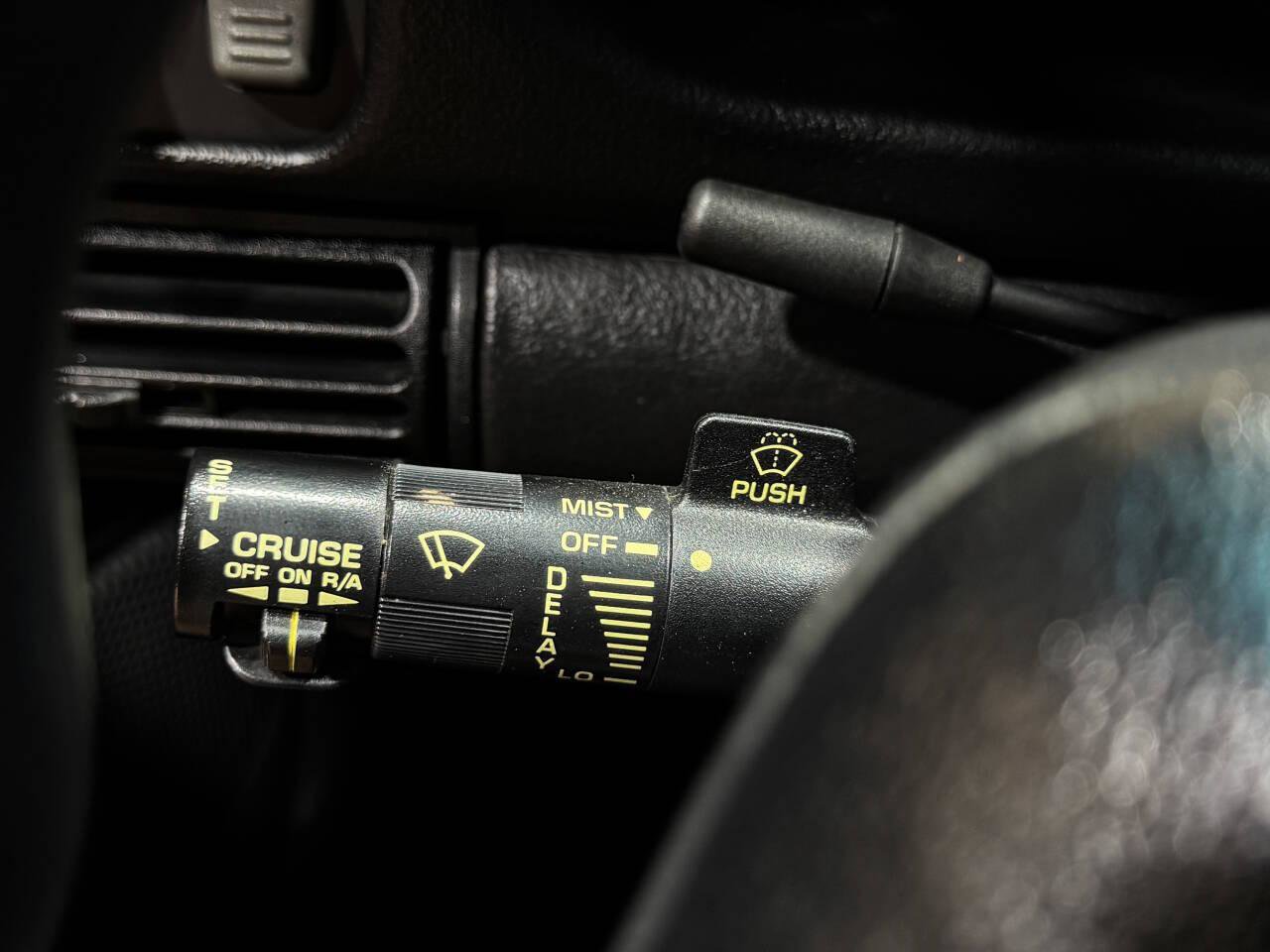 Used 1993 Chevrolet Camaro Z28 RWD image 43