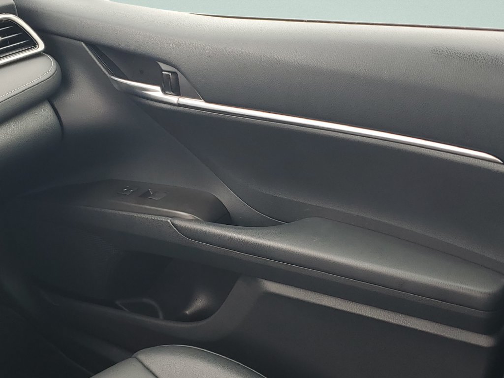 Certified 2021 Toyota Camry SE FWD image 13