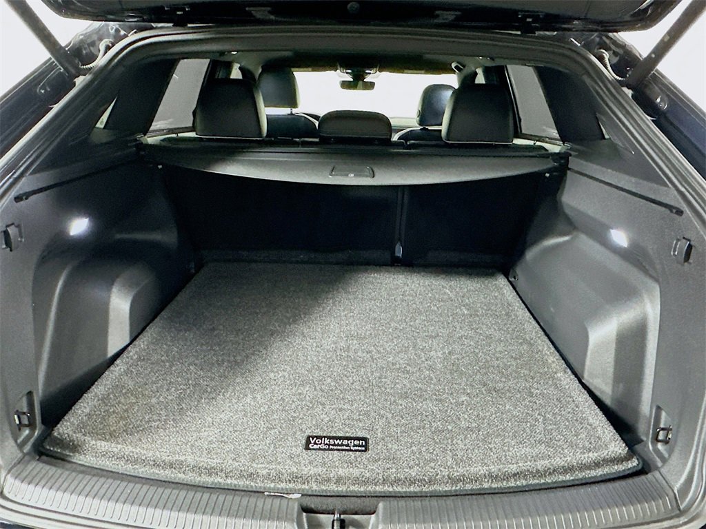 Used 2024 Volkswagen Atlas Cross Sport SEL Premium R-Line image 17