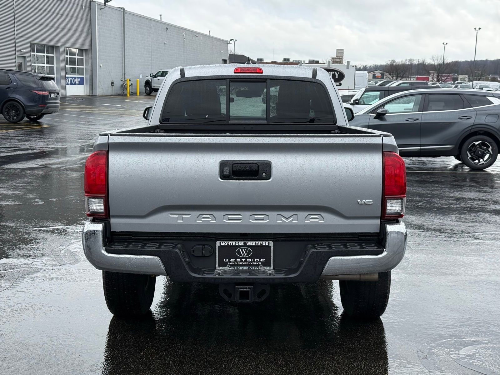 Used 2018 Toyota Tacoma TRD Off-Road image 4