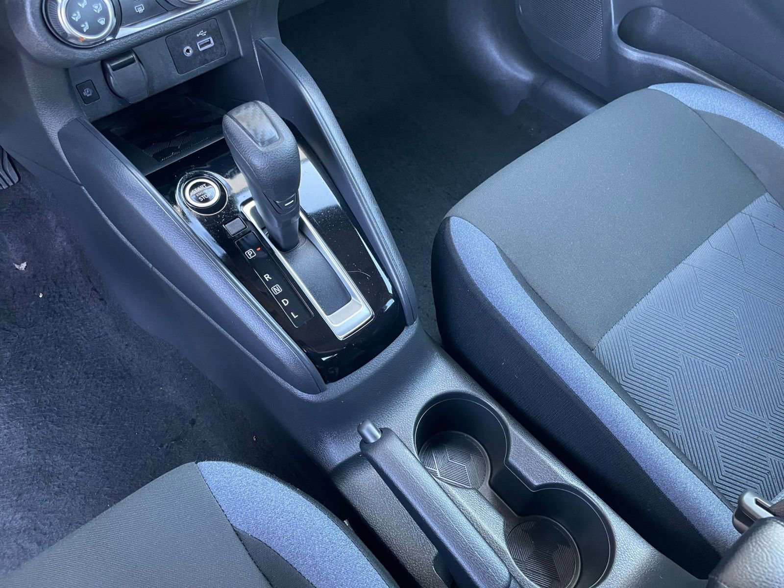 Used 2025 Nissan Versa SV image 40