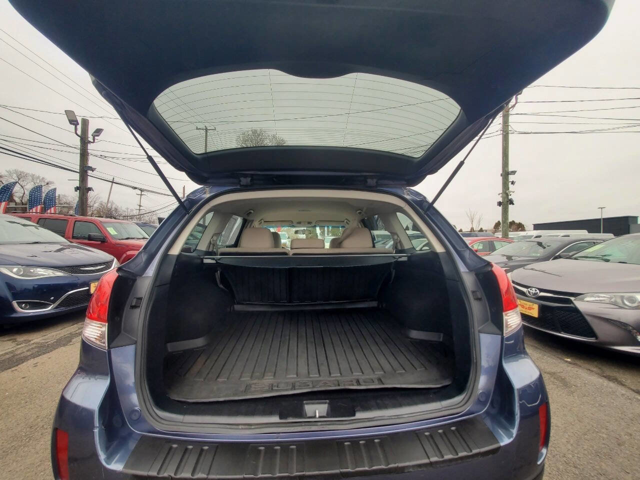 Used 2014 Subaru Outback 2.5i Premium AWD/4WD image 24