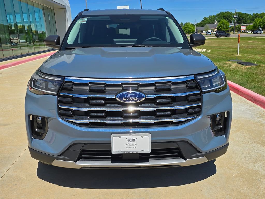 Used 2025 Ford Explorer Active w/ Active Comfort Package image 8