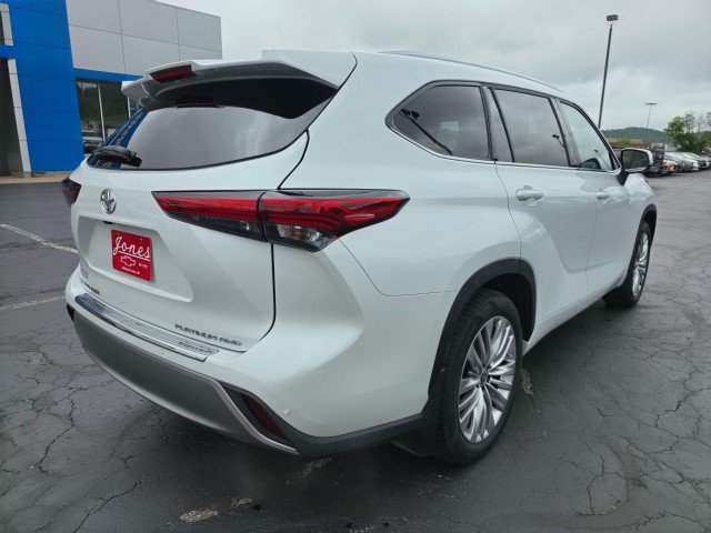 Used 2023 Toyota Highlander Platinum AWD/4WD image 5