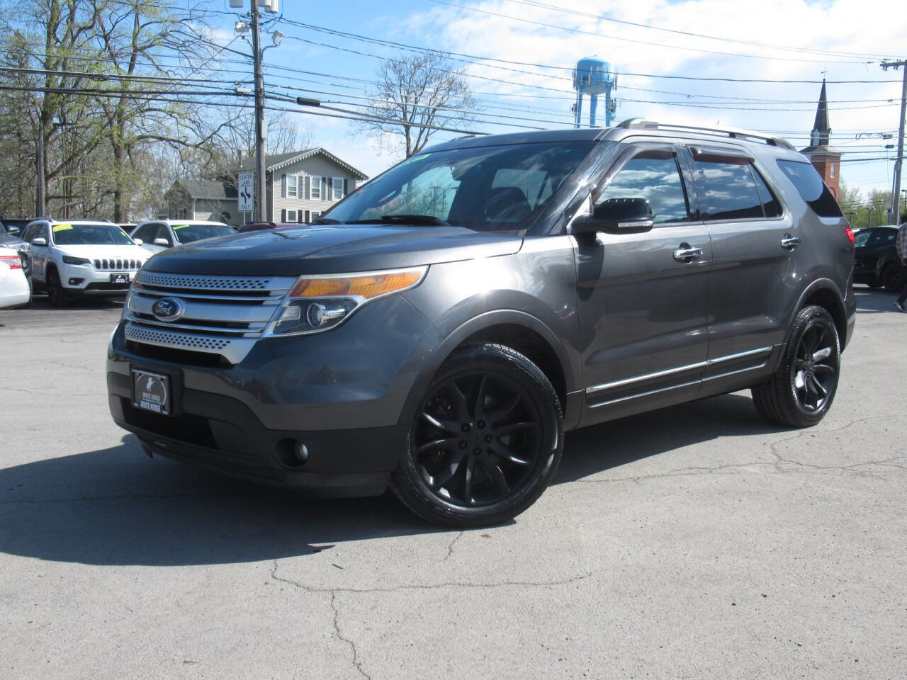 Used 2015 Ford Explorer XLT w/ Equipment Group 202A AWD/4WD image 26