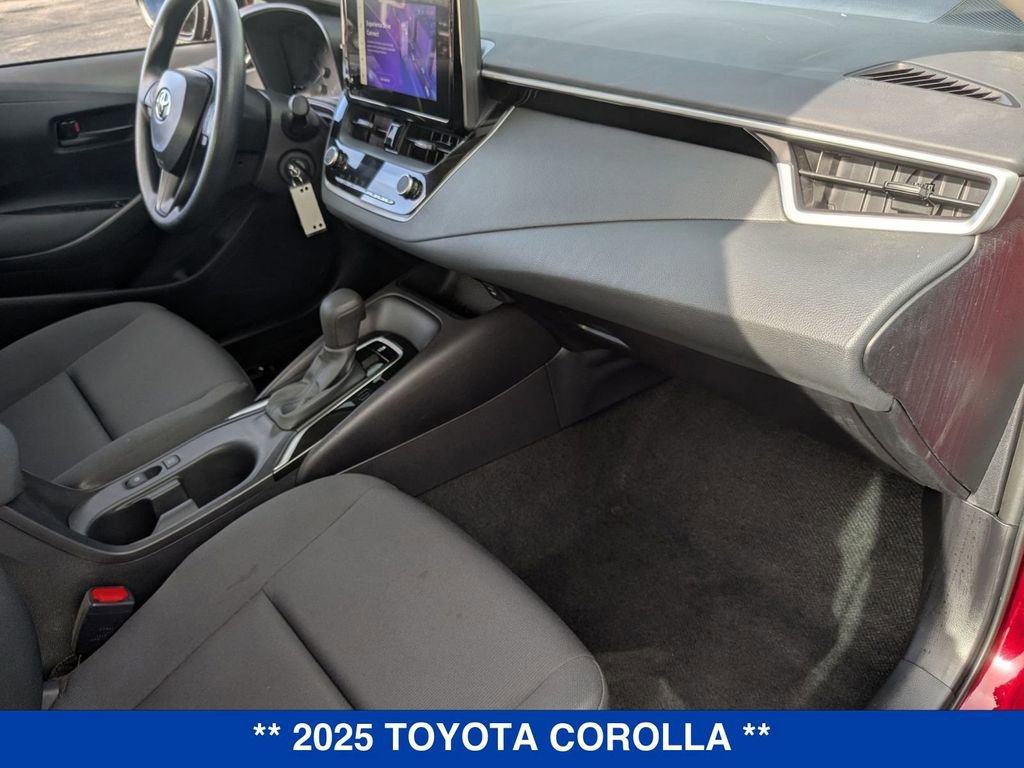 Used 2025 Toyota Corolla LE image 35