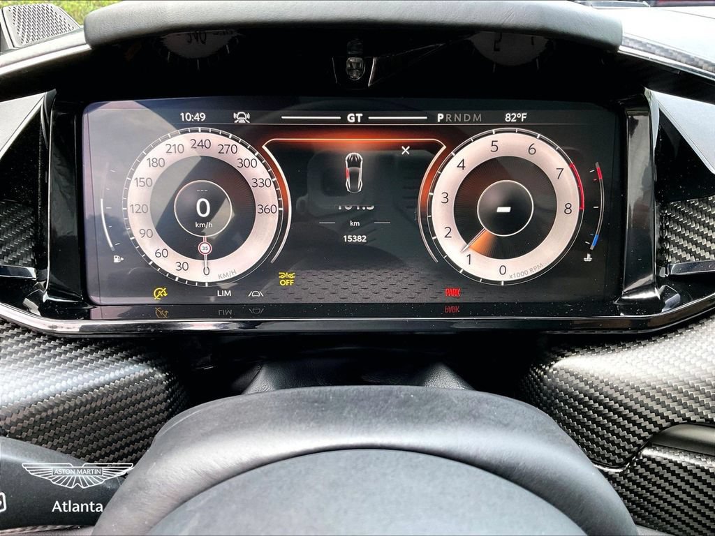 Used 2025 Aston Martin Vanquish RWD image 16