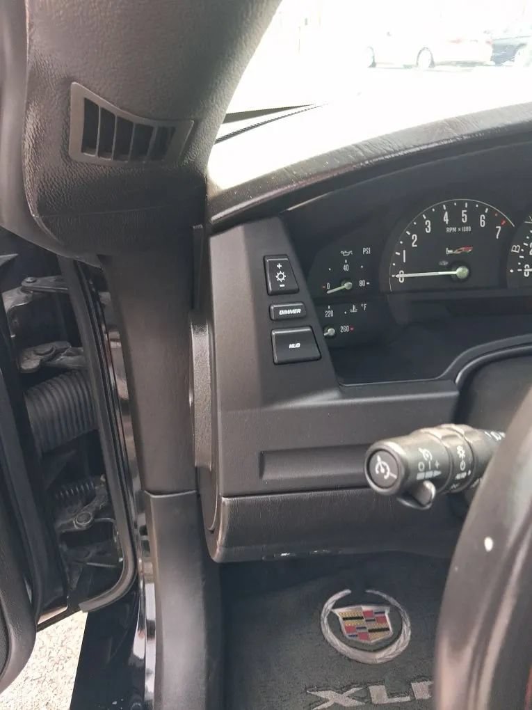Used 2006 Cadillac XLR V RWD image 31