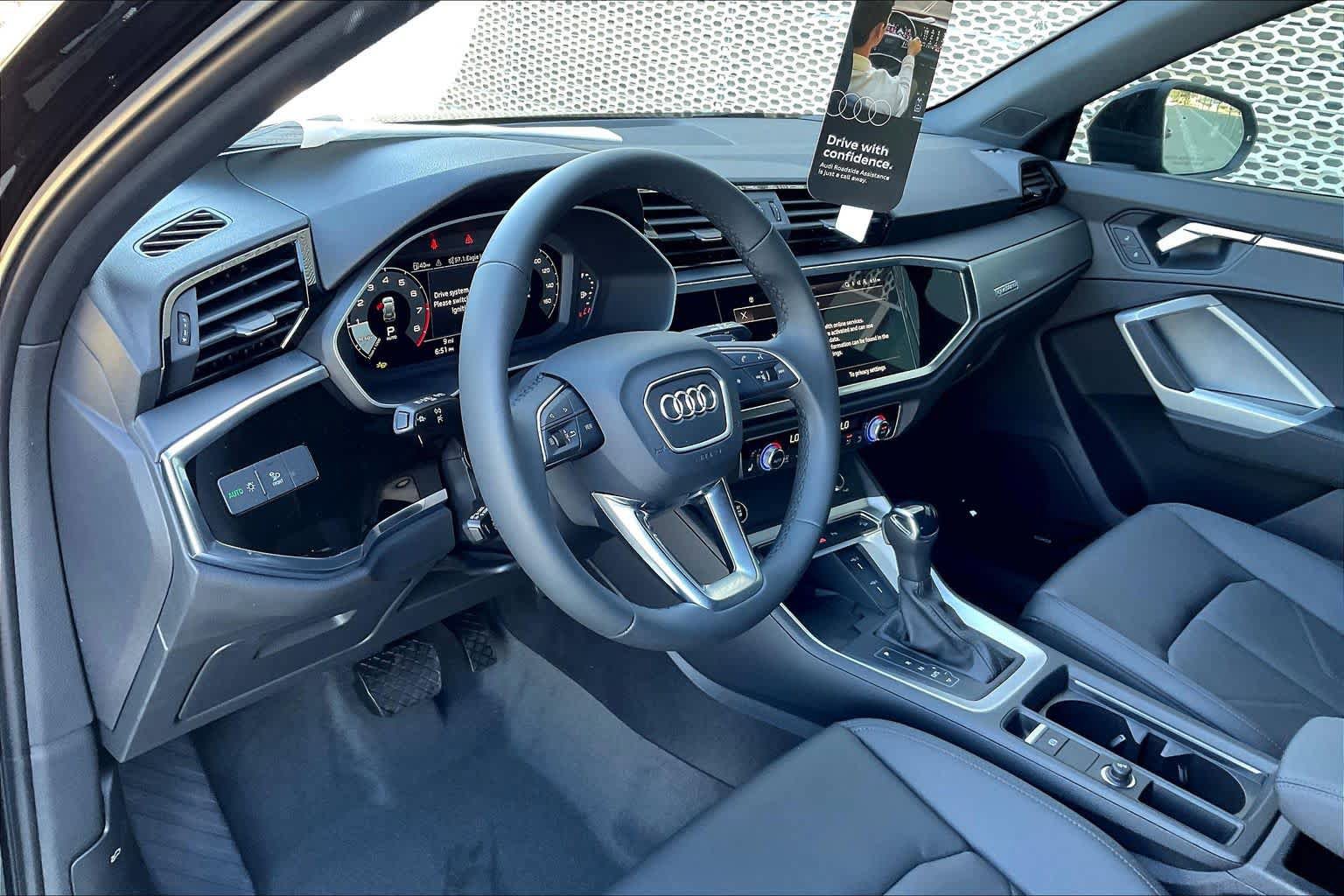 New 2025 Audi Q3 2.0T Premium w/ Convenience Plus Package AWD/4WD image 8