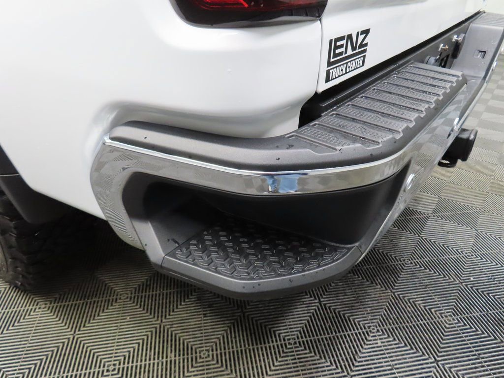 Used 2024 GMC Sierra 3500 SLE w/ SLE Convenience Package image 43