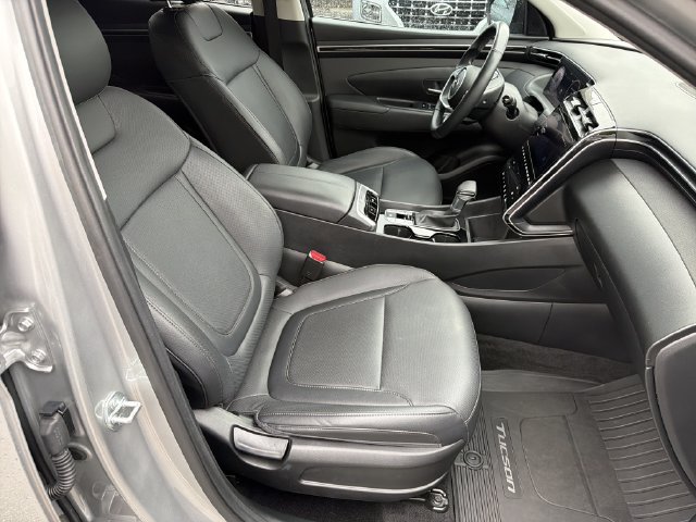 Certified 2024 Hyundai Tucson SEL w/ Convenience Package FWD image 16