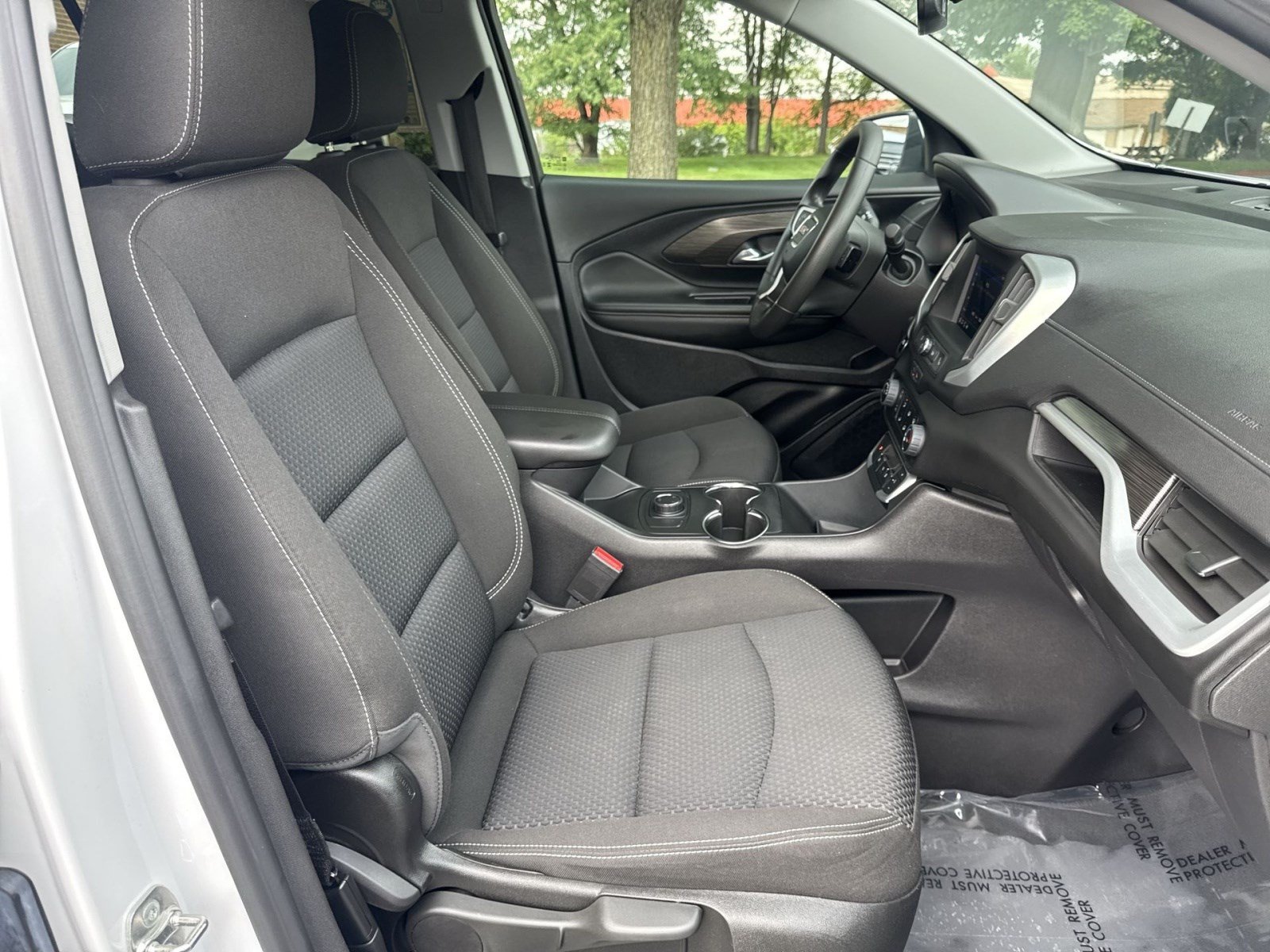 Used 2024 GMC Terrain SLE AWD/4WD image 23