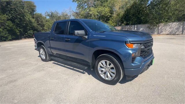 Used 2024 Chevrolet Silverado 1500 Custom RWD image 2