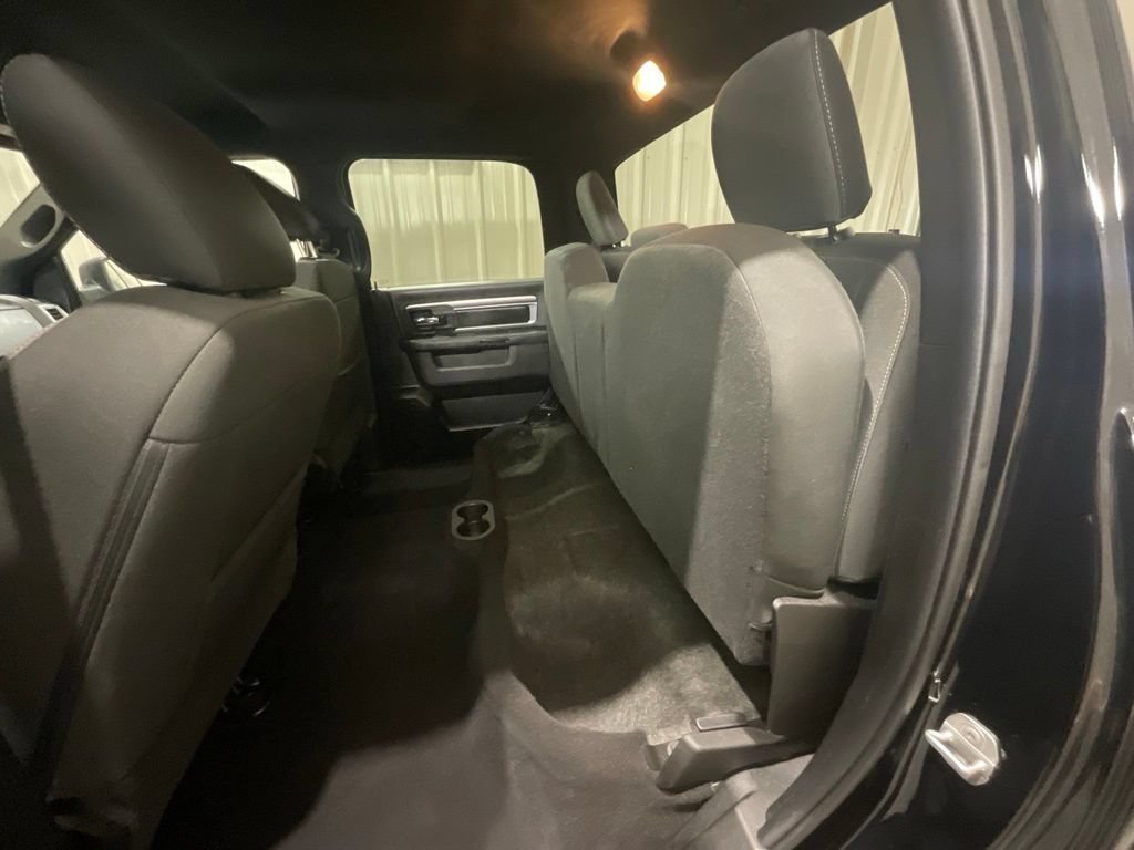 Used 2024 RAM 1500 Warlock AWD/4WD image 11