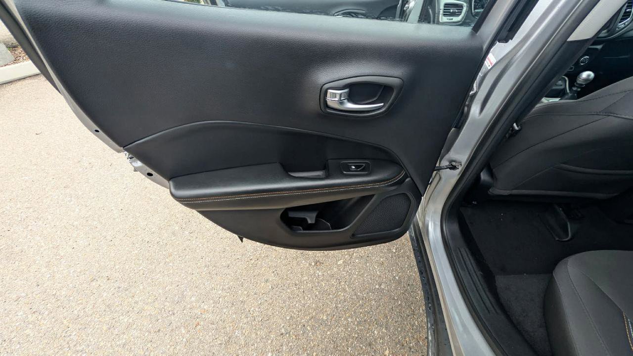 Used 2018 Jeep Compass Sport image 11