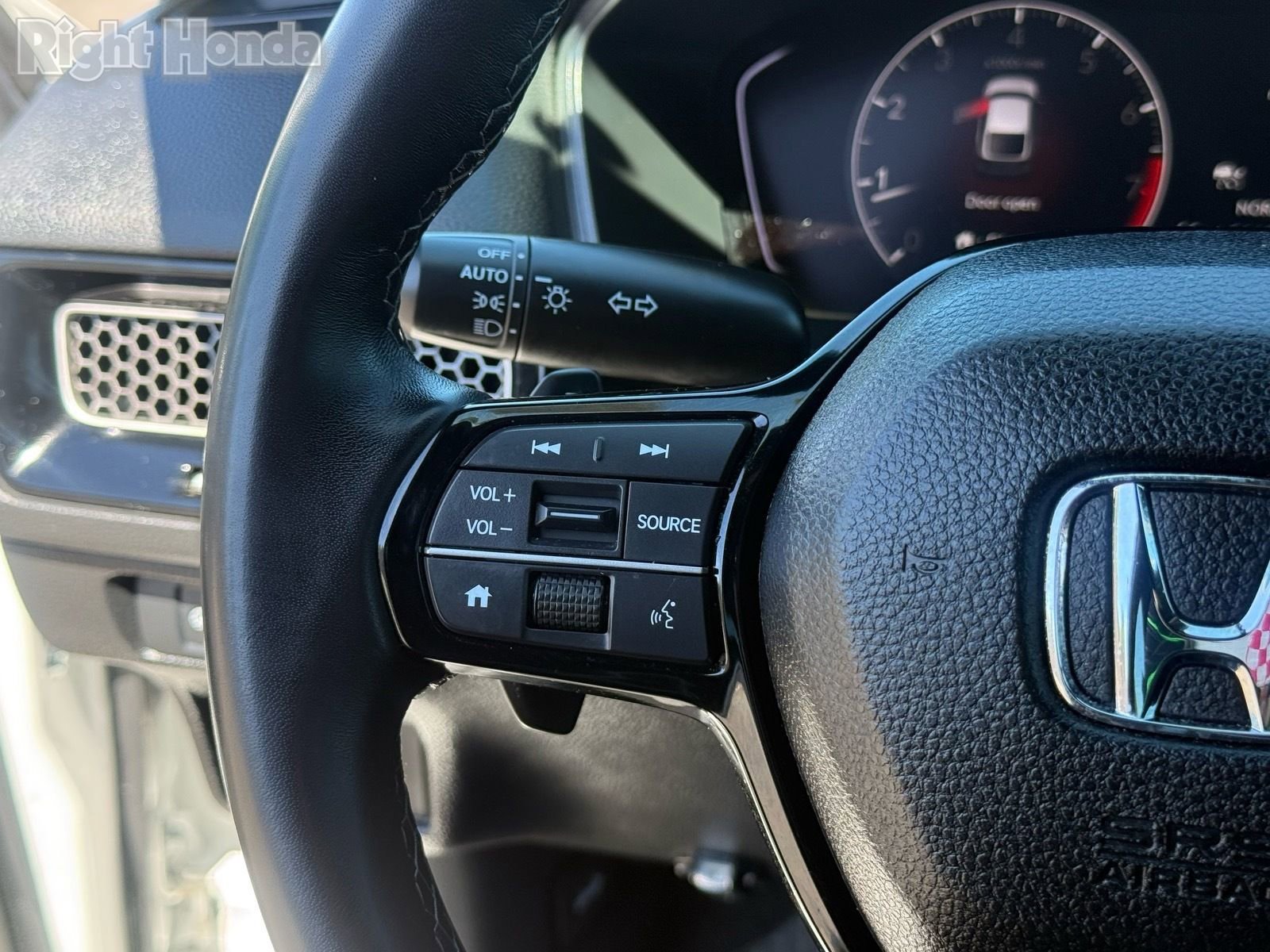 Used 2025 Honda Civic Sport image 17