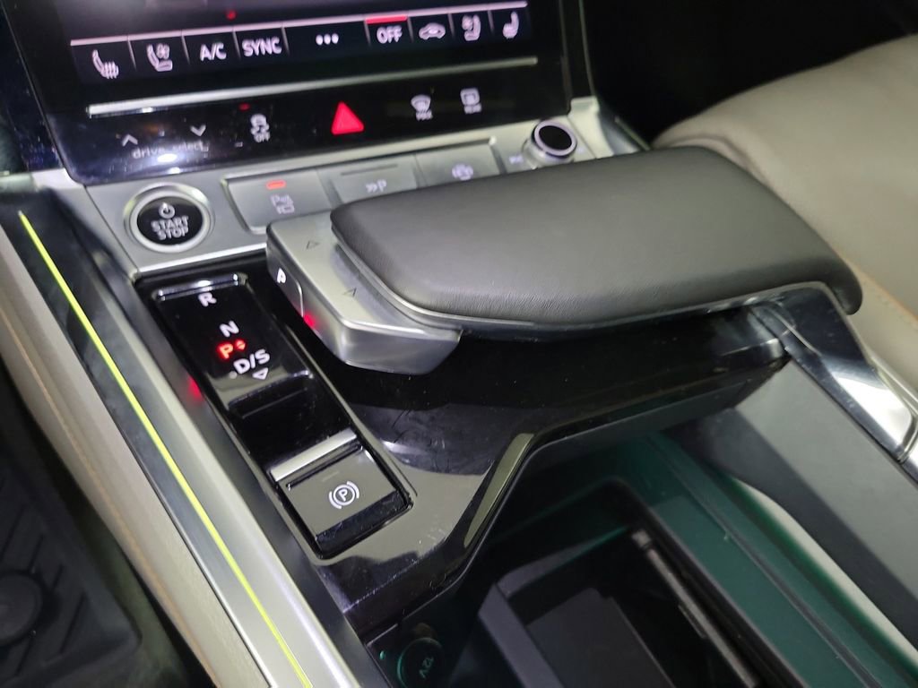 Used 2024 Audi Q8 e-tron Prestige w/ Prestige Package image 30