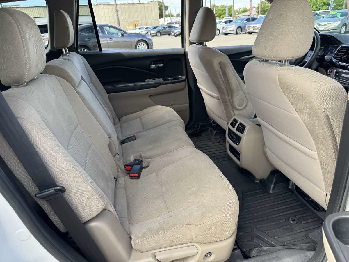 Used 2020 Honda Pilot EX image 15