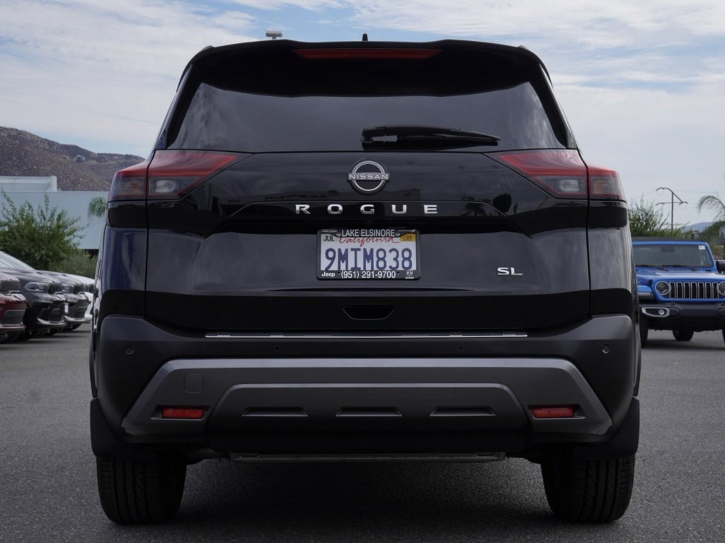 Used 2023 Nissan Rogue SL w/ SL Premium Package image 5