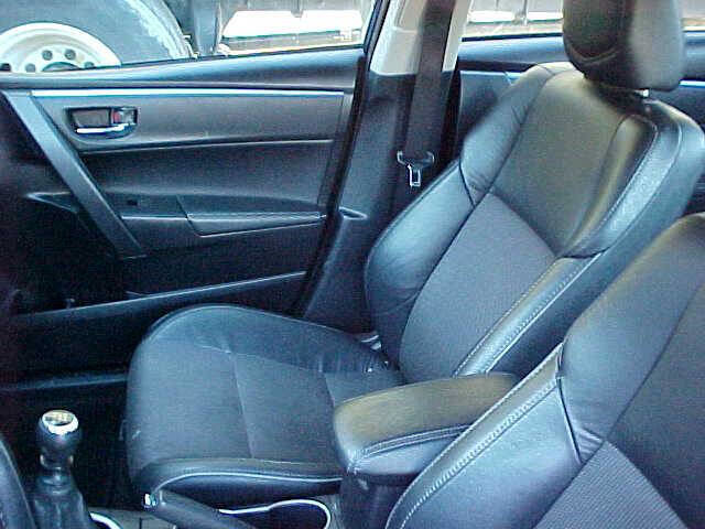 Used 2015 Toyota Corolla S image 13