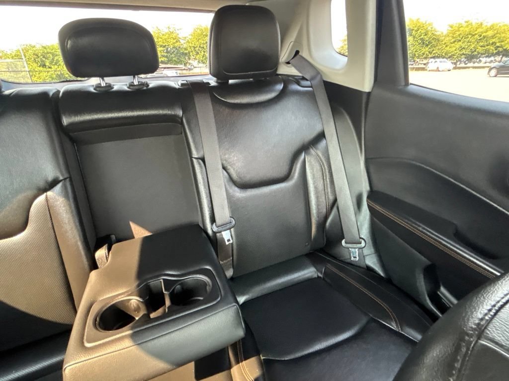 Used 2018 Jeep Compass Limited FWD image 34