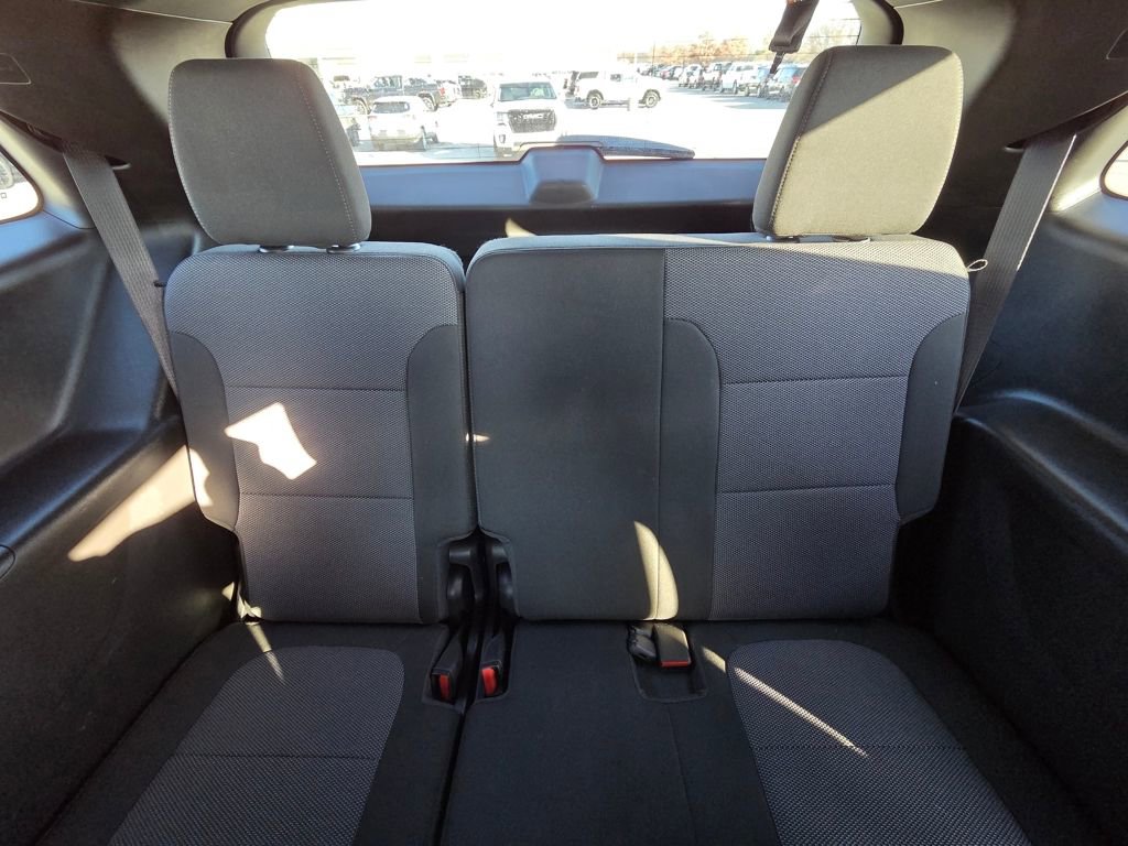 Used 2023 Chevrolet Traverse LT w/ LPO, Floor Liner Package image 26